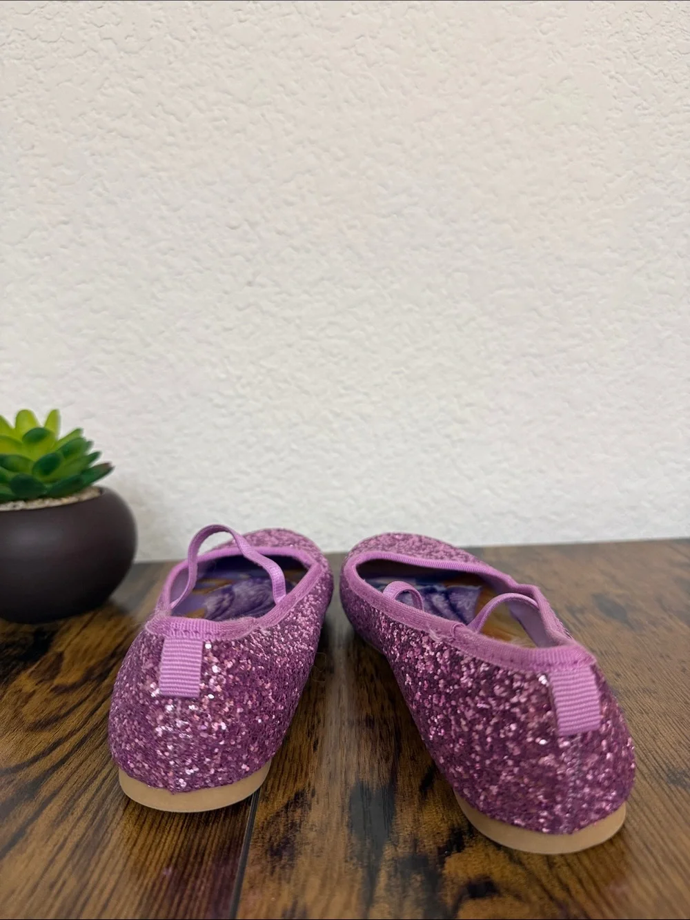Disney H&M • Girls 13.5 Rapunzel Pink Glitter Mary Jane Princess Shoes